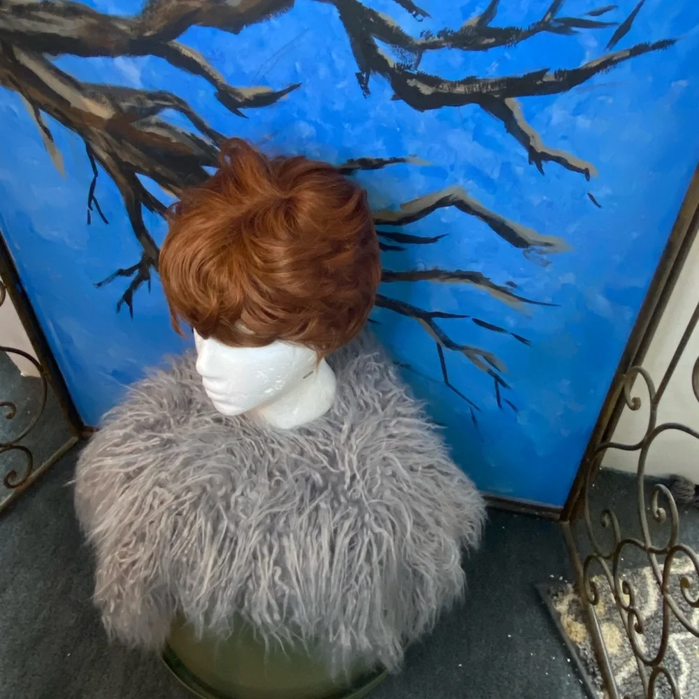 Wig - Picture 2 of 8
